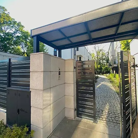 Double Twin #8 With Private Bathroom Βαρσοβία