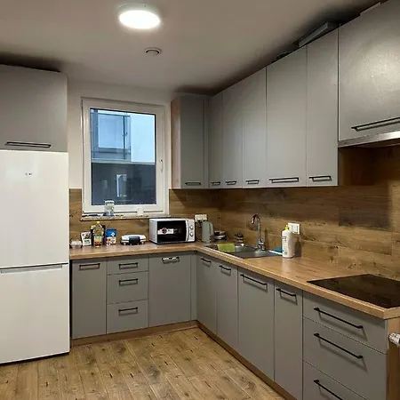 招待所 Double Twin #8 With Private Bathroom 华沙