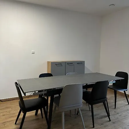 Double Twin #8 With Private Bathroom